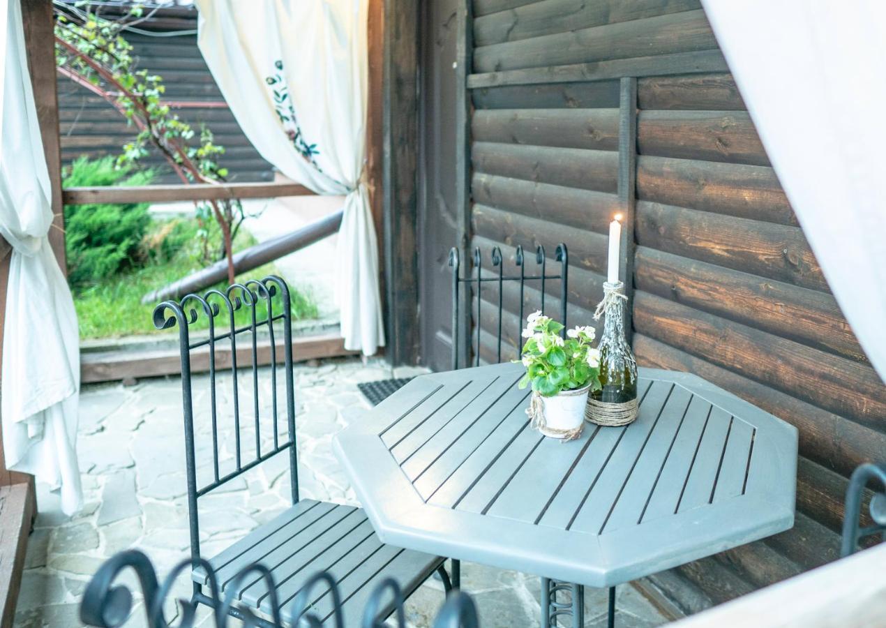 Usadba Belovezhskoye Pomestye Hotel Kamenyuky Luaran gambar
