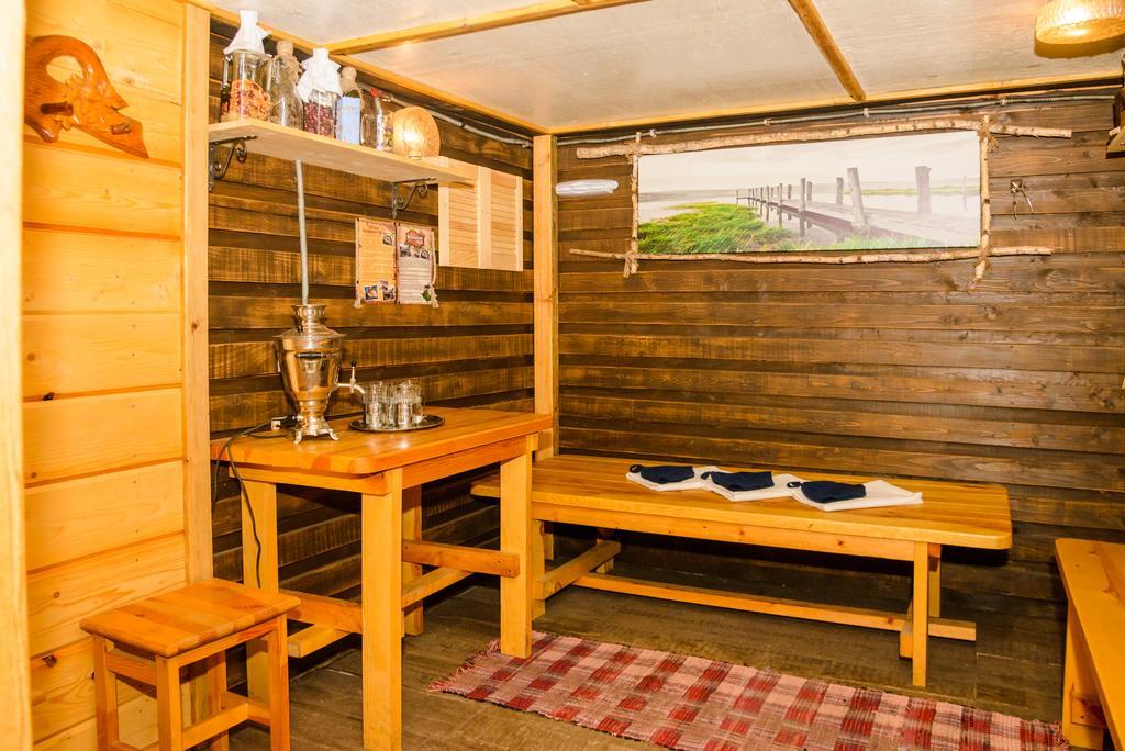 Usadba Belovezhskoye Pomestye Hotel Kamenyuky Luaran gambar