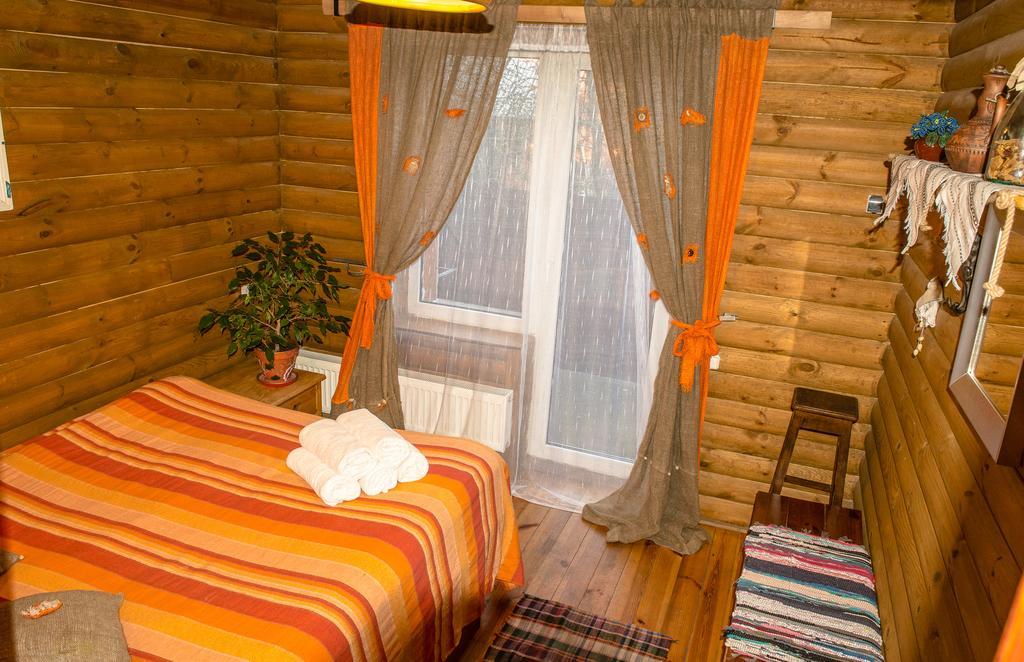 Usadba Belovezhskoye Pomestye Hotel Kamenyuky Luaran gambar