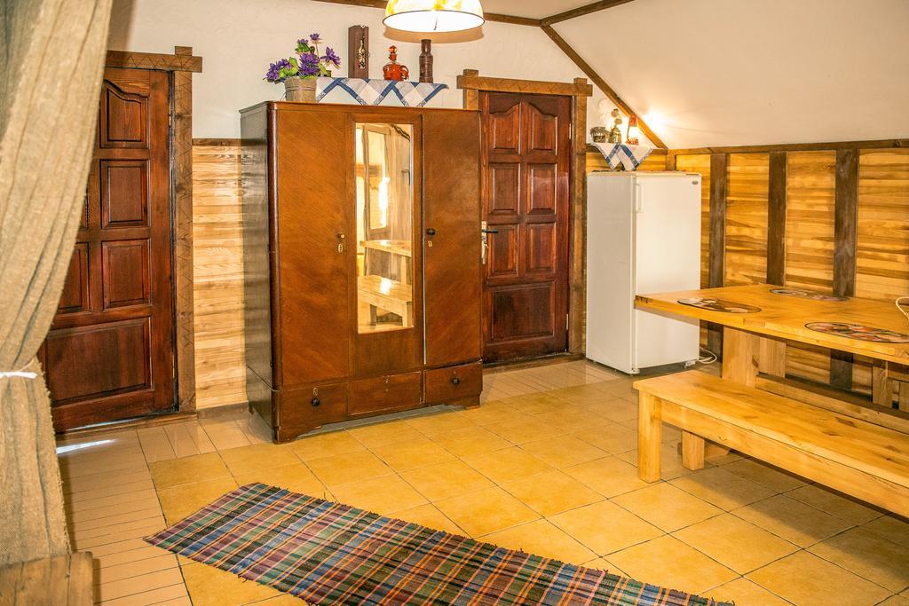 Usadba Belovezhskoye Pomestye Hotel Kamenyuky Luaran gambar